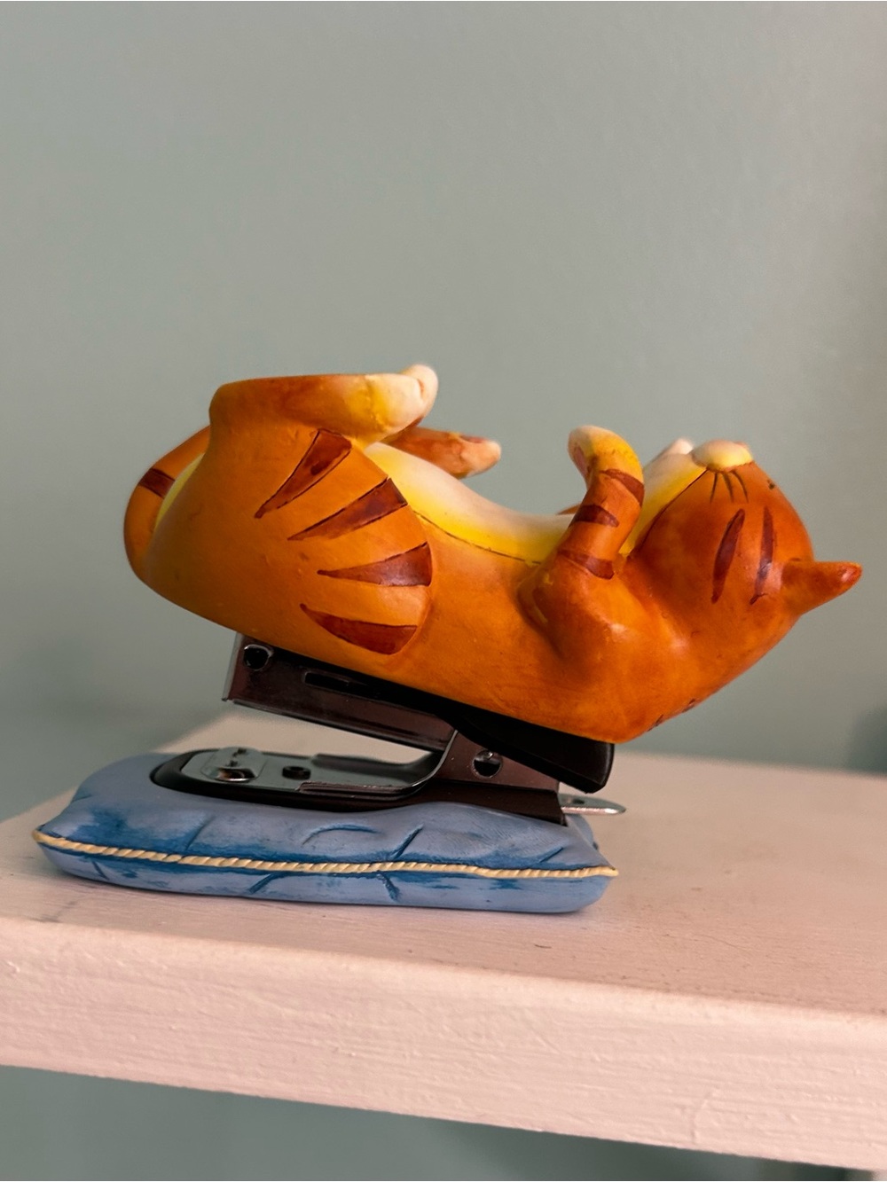 VTG FIGI Orange Cat Laying On Back  Mini Stapler 4” Adorable